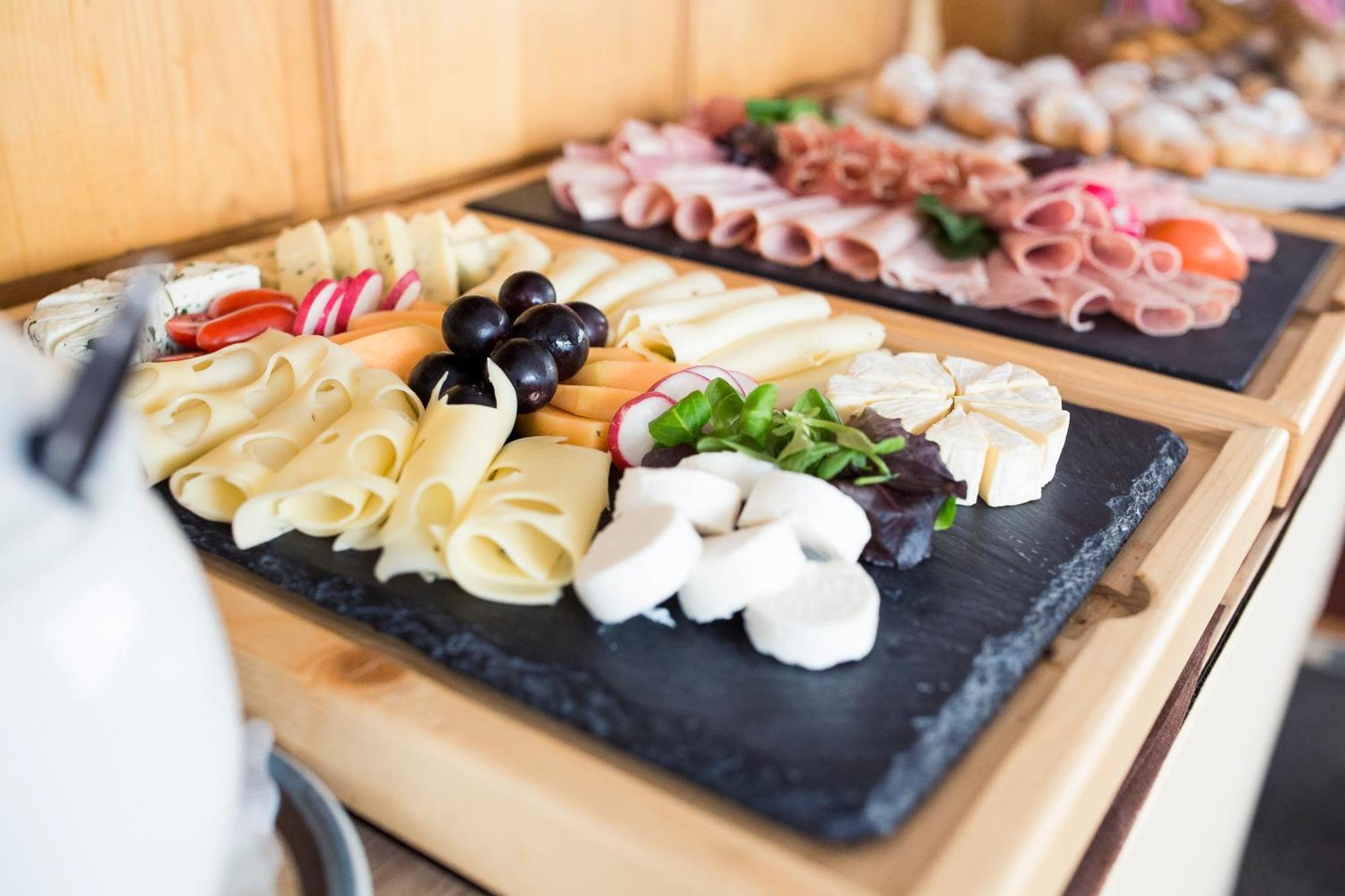 伽斯托夫莫维特酒店 科勒·伊萨尔科 外观 照片